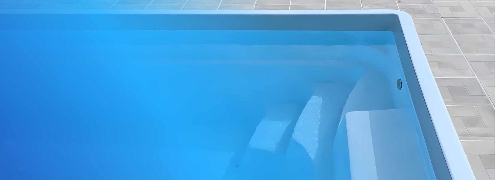 Бордюрный камень для бассейна — установка в Ачинске