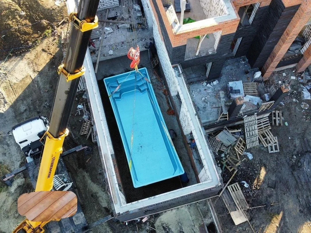 Laguna 9 — зона отдыха у бассейна в Ачинске