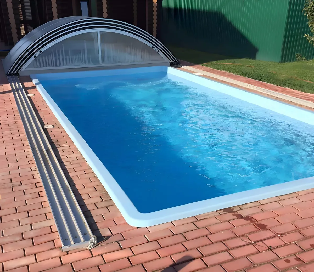 Laguna 7 — вечернее освещение в Ачинске